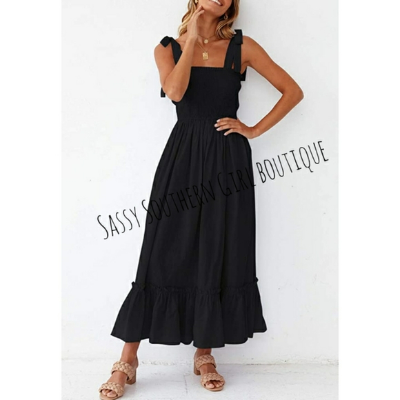 🆕⭐ Boho black smocked tie strap maxi dress - Picture 8 of 11
